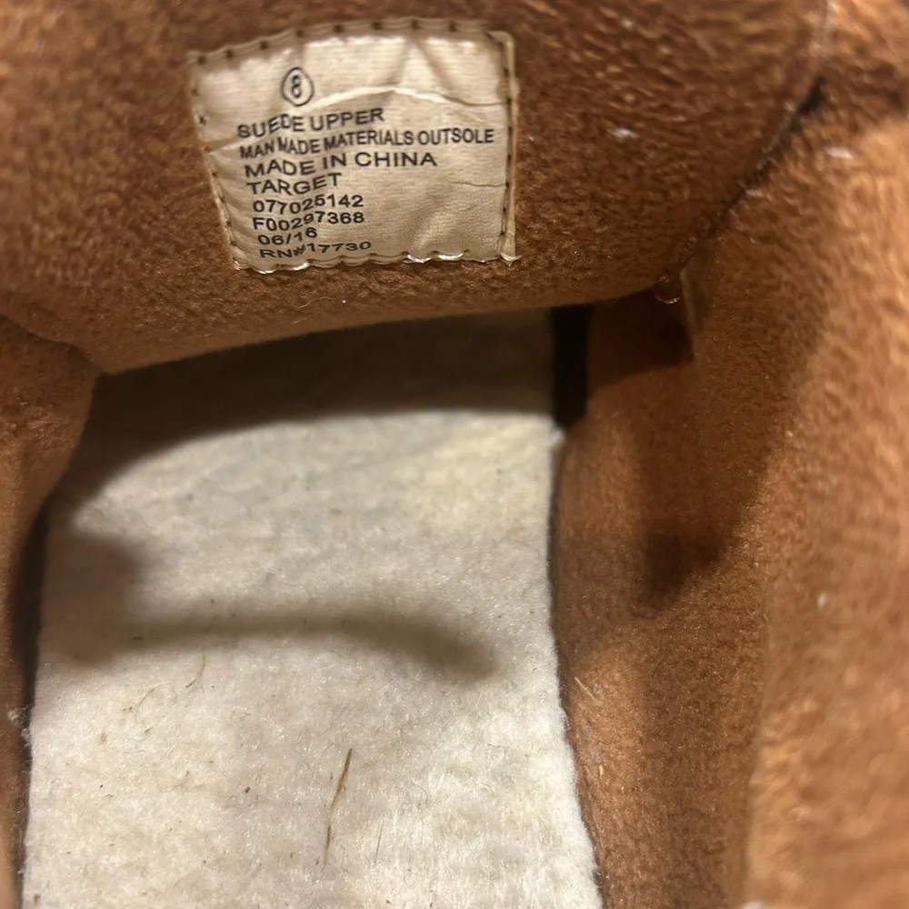Tan Fringe Kids Moccasins size 8 Some wear but much more life to come